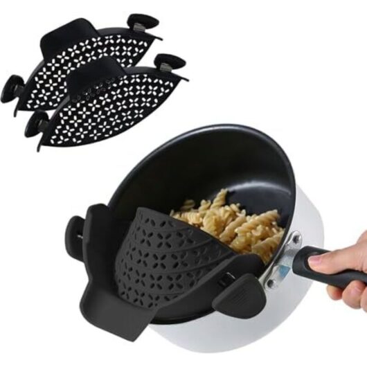 22.5cm x 11.4cm Silicone Clip-On Strainer, 2-Pack Kitchen and Storage Accessories, Fits Universal Pan Sizes for Pasta, Rice and Vegetables (Black)